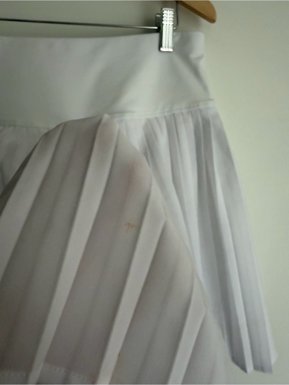 White Athletic Pleated Tennis Skort | Built-In Shorts | ACX Active | Large - Picture 3 of 6